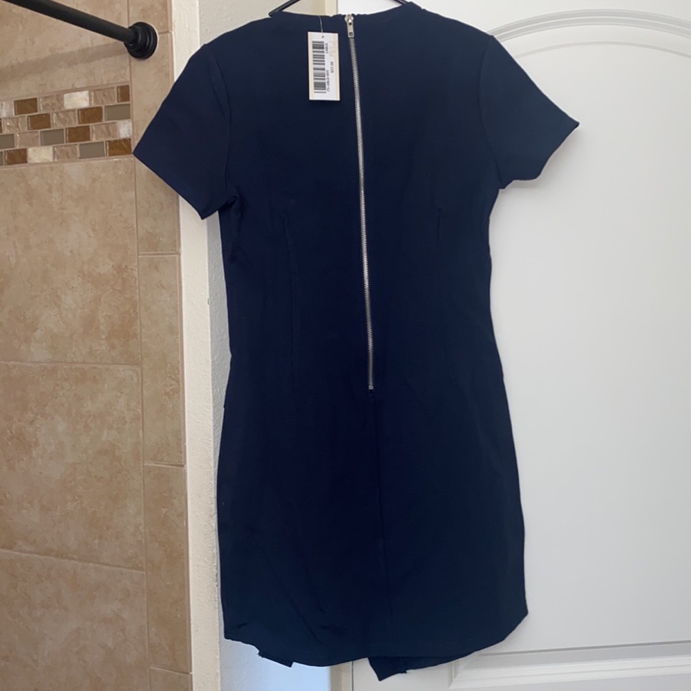 Dress - Picture 3 of 6